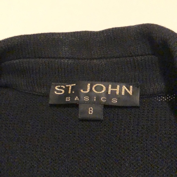 St. John’s classic three button black blazer. - Picture 3 of 4